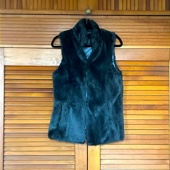 Faux Fur Vest size S - Picture 1 of 8